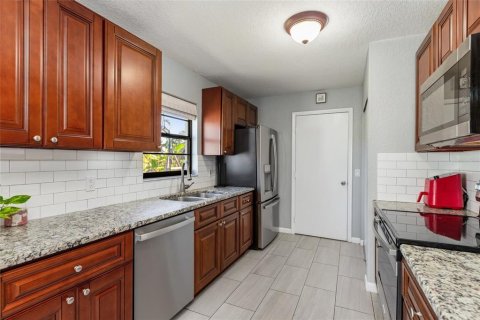 Villa ou maison à vendre à Punta Gorda, Floride: 4 chambres, 121.61 m2 № 2432756 - photo 15