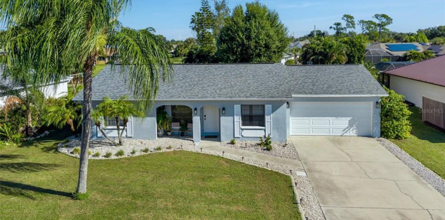 Villa ou maison à Punta Gorda, Floride 4 chambres, 121.61 m2 № 2432756