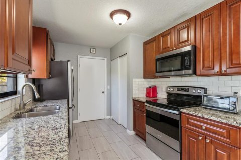 Villa ou maison à vendre à Punta Gorda, Floride: 4 chambres, 121.61 m2 № 2432756 - photo 14