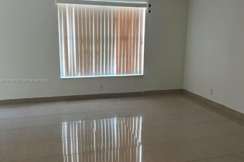 Condominio en alquiler en Davie, Florida, 3 dormitorios, 148.64 m2 № 1969520 - foto 9