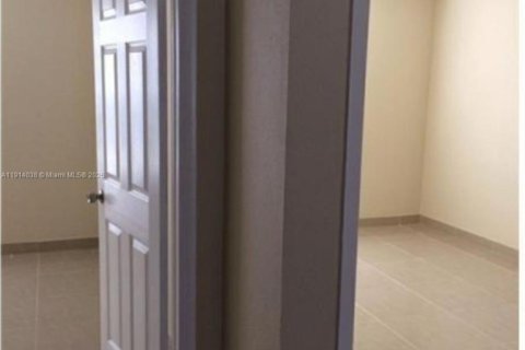 Condo in Davie, Florida, 3 bedrooms № 1969520 - photo 6