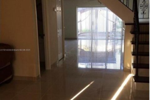 Condo in Davie, Florida, 3 bedrooms № 1969520 - photo 2