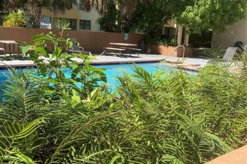 Copropriété à louer à Miami, Floride: 2 chambres, 80.45 m2 № 2029736 - photo 3