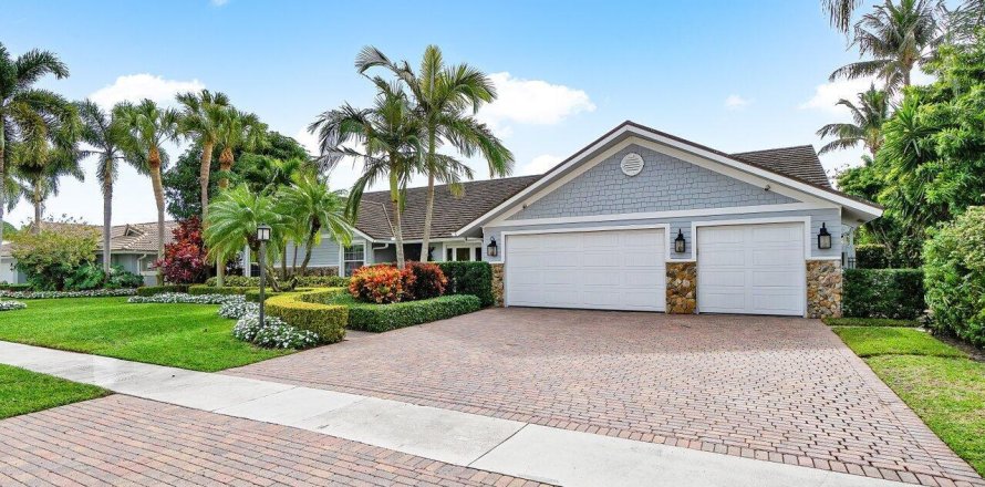 Casa en Boynton Beach, Florida 5 dormitorios, 327.95 m2 № 1179723
