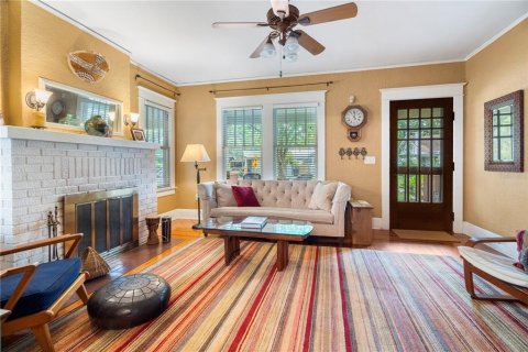 House in Tampa, Florida 3 bedrooms, 125.98 sq.m. № 1828450 - photo 10