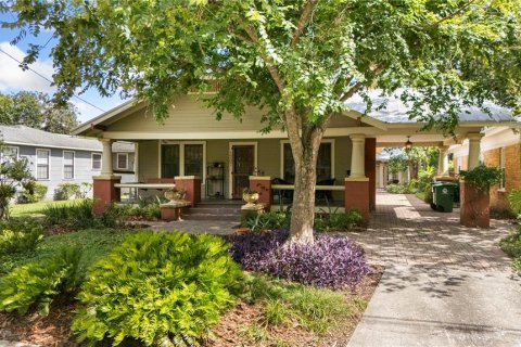House in Tampa, Florida 3 bedrooms, 125.98 sq.m. № 1828450 - photo 2