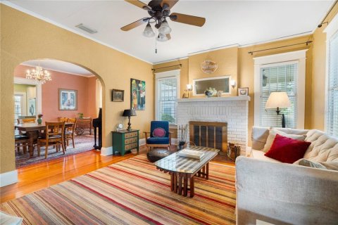 House in Tampa, Florida 3 bedrooms, 125.98 sq.m. № 1828450 - photo 7