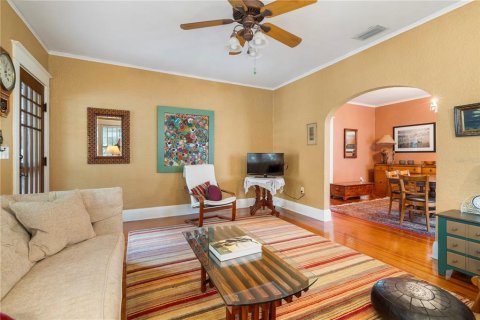 House in Tampa, Florida 3 bedrooms, 125.98 sq.m. № 1828450 - photo 11