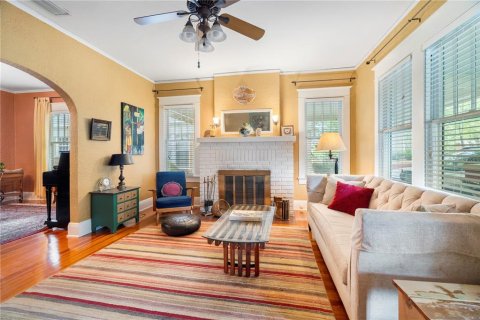 House in Tampa, Florida 3 bedrooms, 125.98 sq.m. № 1828450 - photo 8