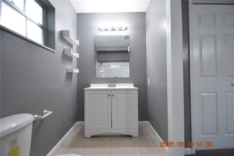Villa ou maison à louer à Tampa, Floride: 4 chambres, 204.38 m2 № 2318529 - photo 29