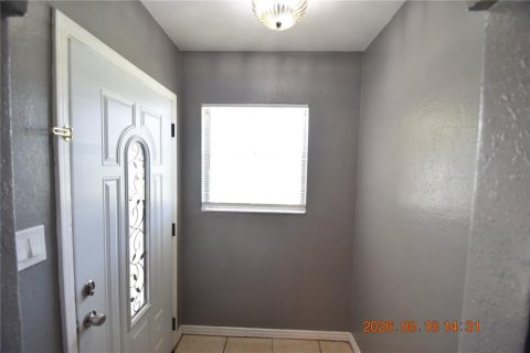 Villa ou maison à louer à Tampa, Floride: 4 chambres, 204.38 m2 № 2318529 - photo 4