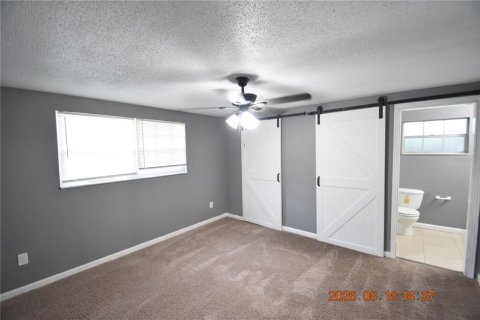 Villa ou maison à louer à Tampa, Floride: 4 chambres, 204.38 m2 № 2318529 - photo 23