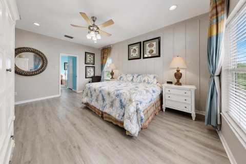 House in Ruskin, Florida 5 bedrooms, 291.34 sq.m. № 2148193 - photo 28
