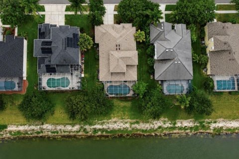 House in Ruskin, Florida 5 bedrooms, 291.34 sq.m. № 2148193 - photo 4