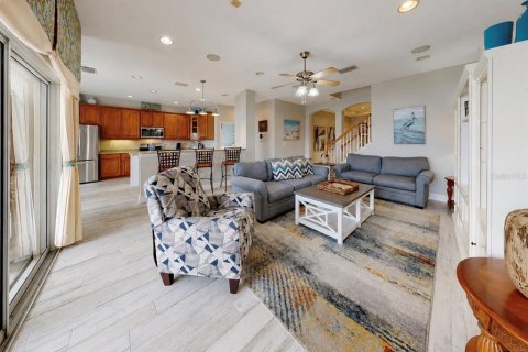 House in Ruskin, Florida 5 bedrooms, 291.34 sq.m. № 2148193 - photo 19