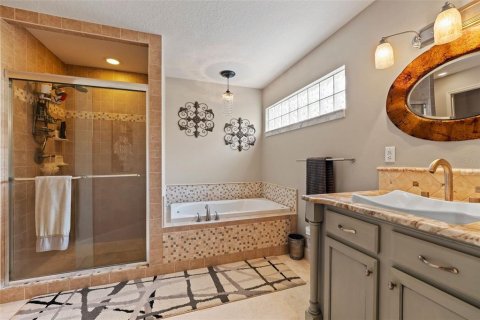 House in Winter Garden, Florida 3 bedrooms, 320.51 sq.m. № 1653703 - photo 21