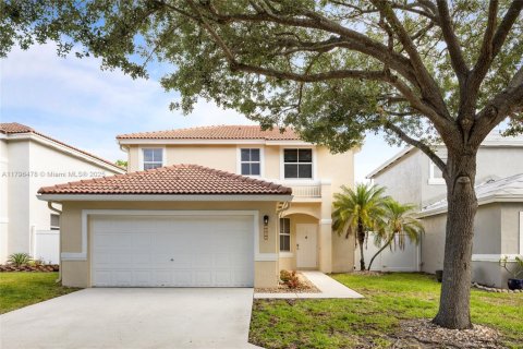 House in Davie, Florida 3 bedrooms, 146.97 sq.m. № 1671153 - photo 1