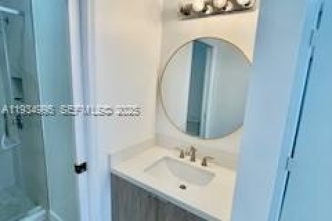 Adosado en alquiler en Pembroke Pines, Florida, 3 dormitorios, 129.69 m2 № 1993060 - foto 13