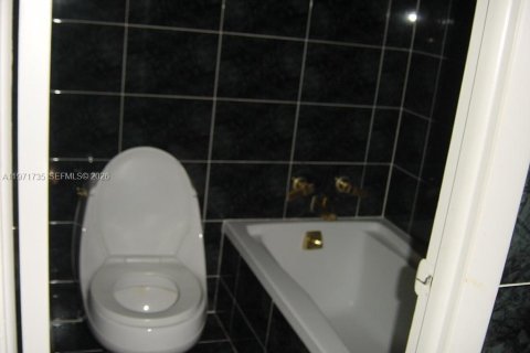 Appartement à louer à Miami Beach, Floride: 1 chambre, 72.84 m2 № 2032396 - photo 13