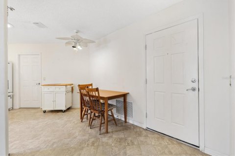 Villa ou maison à vendre à The Villages, Floride: 2 chambres, 109.81 m2 № 1894139 - photo 10