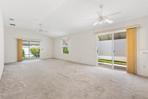Villa ou maison à vendre à The Villages, Floride: 2 chambres, 109.81 m2 № 1894139 - photo 8