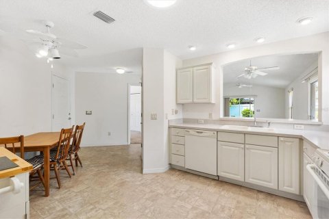 Villa ou maison à vendre à The Villages, Floride: 2 chambres, 109.81 m2 № 1894139 - photo 13
