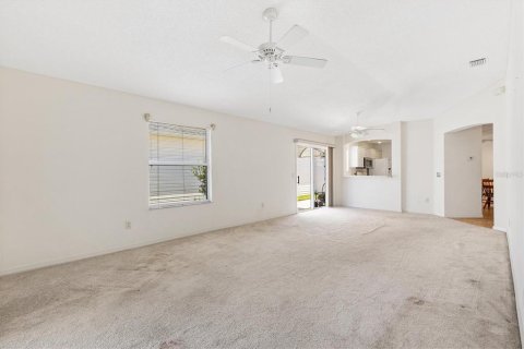 Villa ou maison à vendre à The Villages, Floride: 2 chambres, 109.81 m2 № 1894139 - photo 6