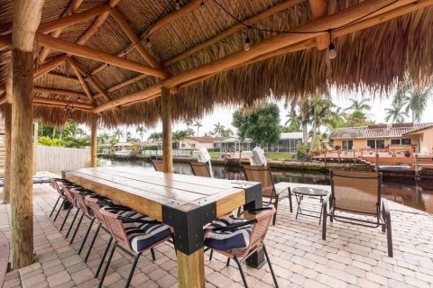 House in Fort Lauderdale, Florida 3 bedrooms, 144.46 sq.m. № 1183665