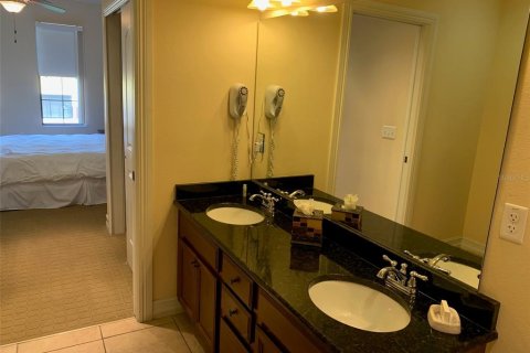 Condo in Tampa, Florida, 2 bedrooms  № 1910021 - photo 7