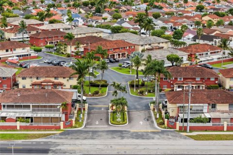 Appartement à louer à Hialeah Gardens, Floride: 2 chambres, 95.6 m2 № 2000853 - photo 23