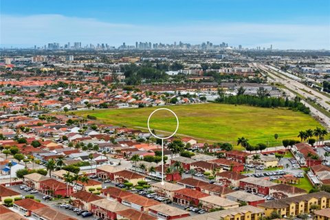 Appartement à louer à Hialeah Gardens, Floride: 2 chambres, 95.6 m2 № 2000853 - photo 24