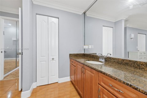 Appartement à louer à Hialeah Gardens, Floride: 2 chambres, 95.6 m2 № 2000853 - photo 9