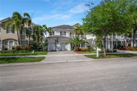 Villa ou maison à vendre à Fort Lauderdale, Floride: 4 chambres, 267.37 m2 № 2064184 - photo 2