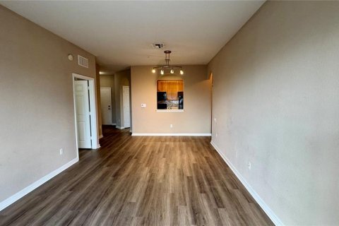 Condo in Orlando, Florida, 2 bedrooms  № 1900267 - photo 4