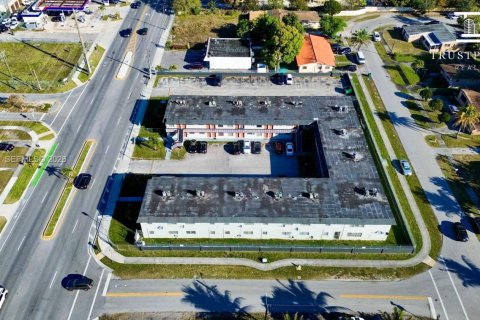Propiedad comercial en venta en Miami Gardens, Florida № 2043837 - foto 5