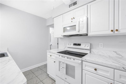Купить кондоминиум в Южная Пасадена, Флорида 4 комнаты, 67.08м2, № 2102446 - фото 15