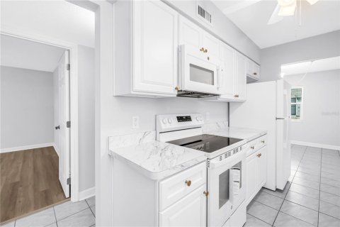 Купить кондоминиум в Южная Пасадена, Флорида 4 комнаты, 67.08м2, № 2102446 - фото 17