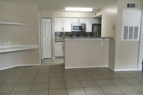 Condominio en alquiler en Kissimmee, Florida, 2 dormitorios, 95.32 m2 № 1899012 - foto 3