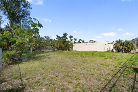 Commercial property in Sarasota, Florida 1767.37 sq.m. № 1560822 - photo 14