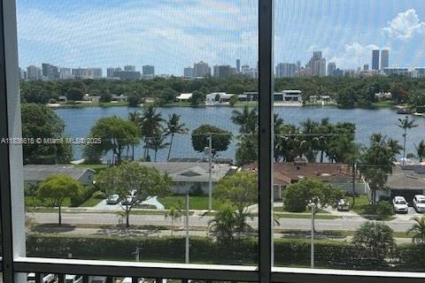 Купить кондоминиум в Майами, Флорида 2 спальни, 96.25м2, № 1935528 - фото 24