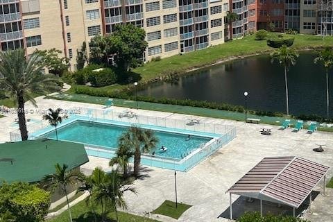 Купить кондоминиум в Майами, Флорида 2 спальни, 96.25м2, № 1935528 - фото 22