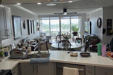 Купить кондоминиум в Майами, Флорида 2 спальни, 96.25м2, № 1935528 - фото 5