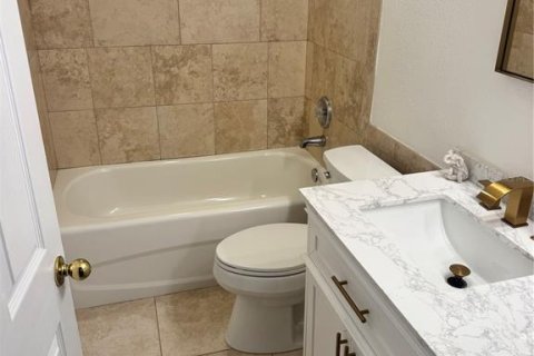 Condo in Lakewood Ranch, Florida, 2 bedrooms № 2097922 - photo 22