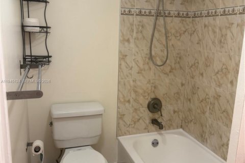 Condo in Sunny Isles Beach, Florida, 1 bedroom  № 2001506 - photo 8