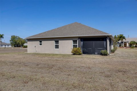 Villa ou maison à vendre à Punta Gorda, Floride: 3 chambres, 190.08 m2 № 2314625 - photo 3