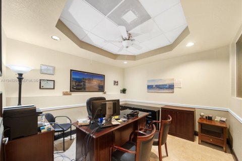 Commercial property in Cooper City, Florida № 2060223 - photo 4