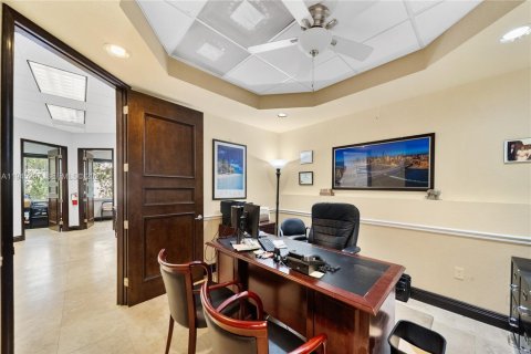 Commercial property in Cooper City, Florida № 2060223 - photo 3