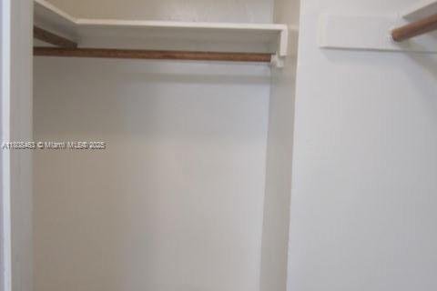 Condominio en alquiler en Miami, Florida, 1 dormitorio, 46.08 m2 № 1748049 - foto 17