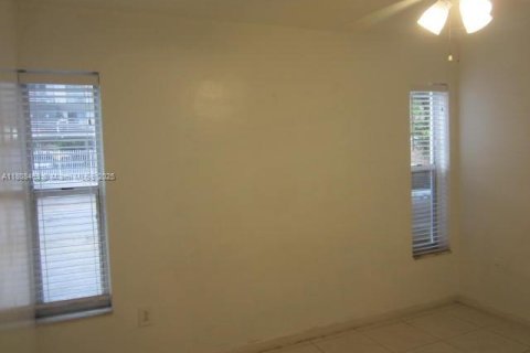 Condominio en alquiler en Miami, Florida, 1 dormitorio, 46.08 m2 № 1748049 - foto 16