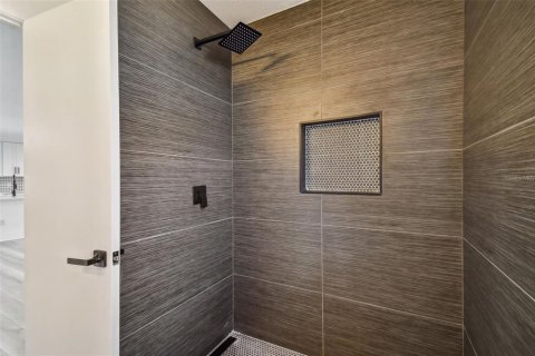 Casa en venta en Tampa, Florida, 3 dormitorios, 149.39 m2 № 1834987 - foto 17